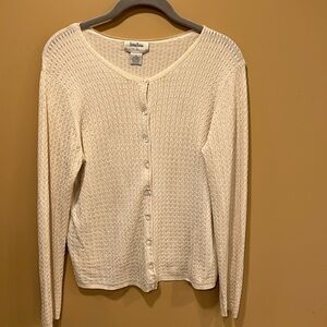 NEIMAN MARCUS EXCLUSIVE
CARDIGAN SWEATER